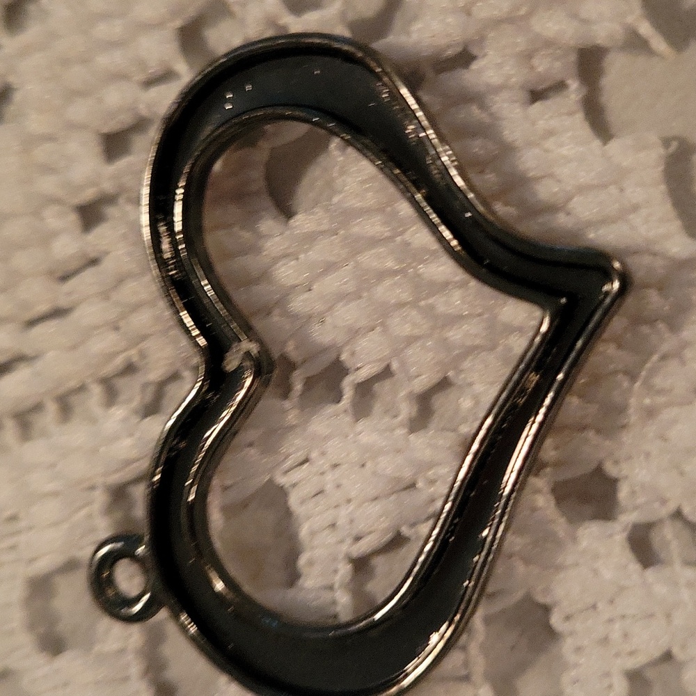 Heart Pendant - Picture 2 of 2